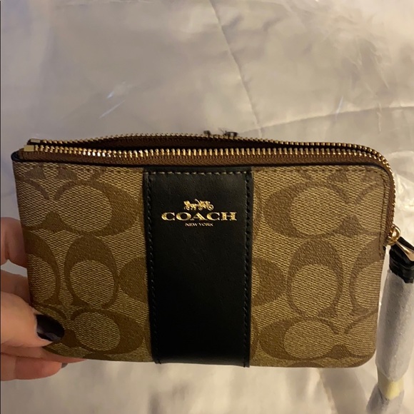 Coach corner zip wristlet - Picture 3 of 4